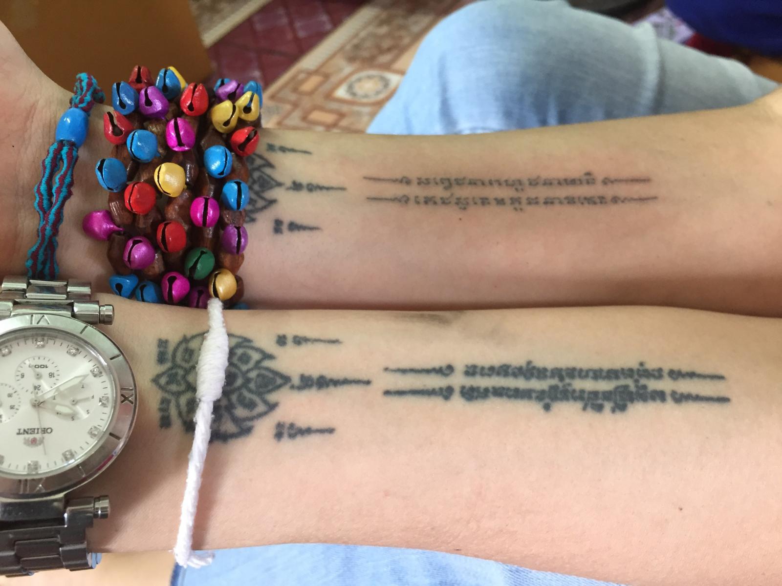 Поездка за магическими татуировками Сак Янт в Айюттхайя к мастеру Кобу экскурсия компании Seven Countries в Паттайе Таиланде фото 6