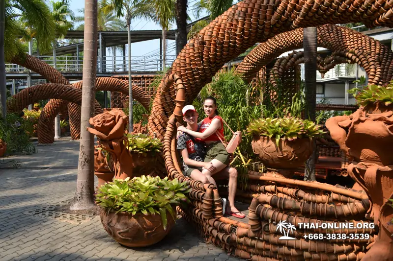 Тропический сад Нонг Нуч и шоу трансвеститов экскурсия в Паттайе фото 25