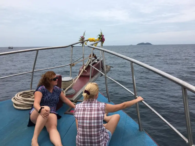 Pattaya Bay Cruise морская экскурсия по островам Ко Пхай и Ко Сак в Паттайе Тайланде фотография 19